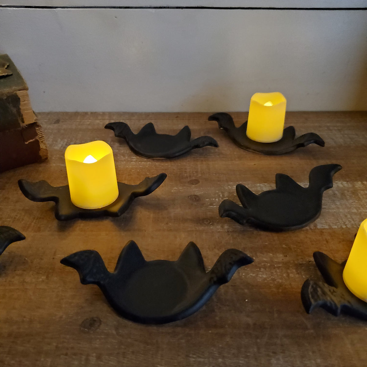Bat tealight holders