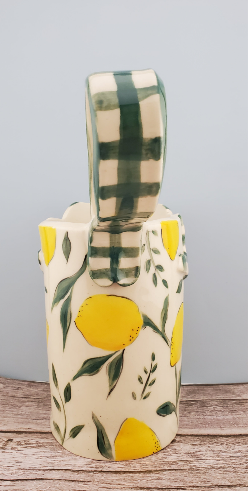 Lemon Pitcher