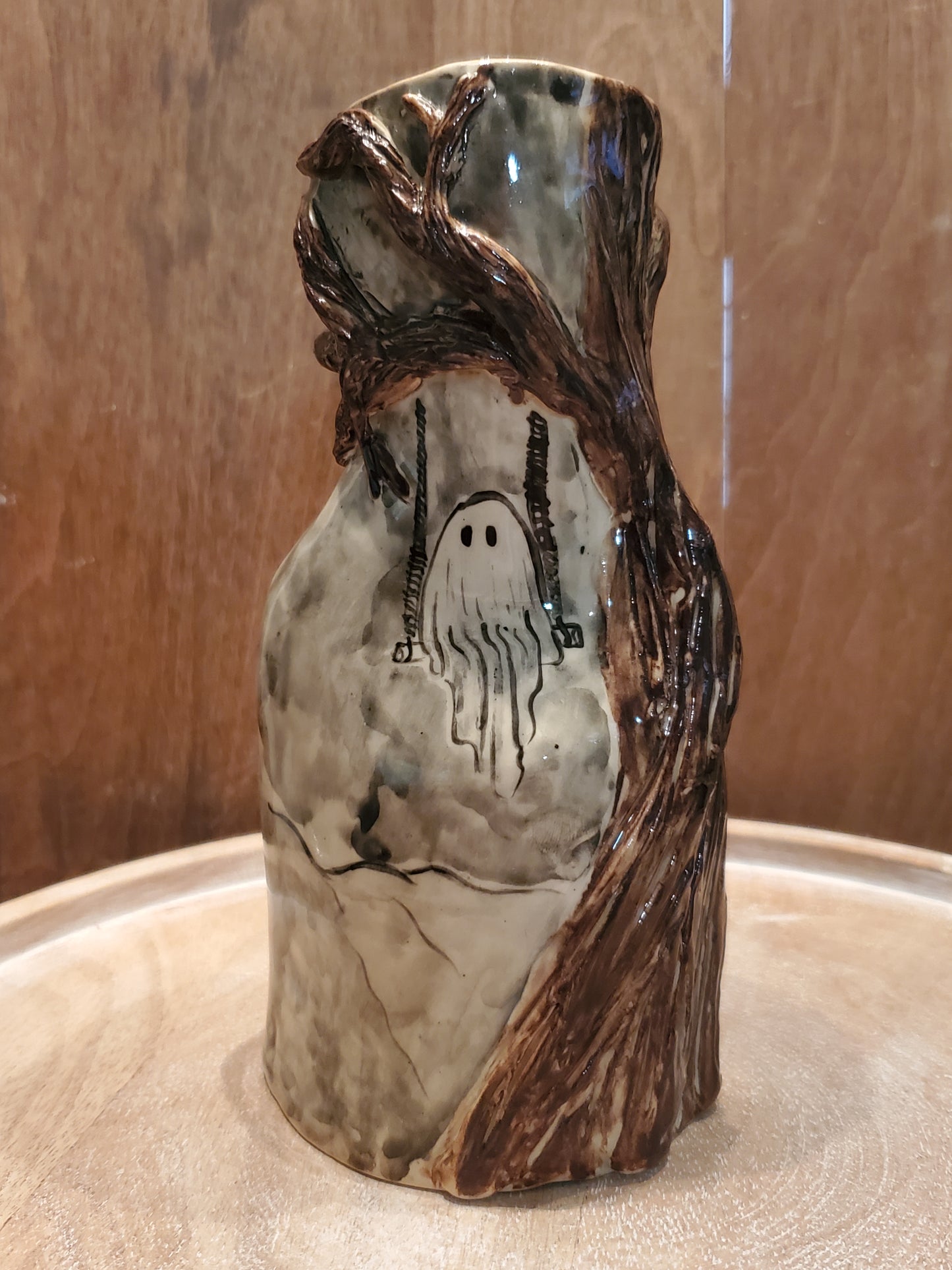 Ghost swing vase