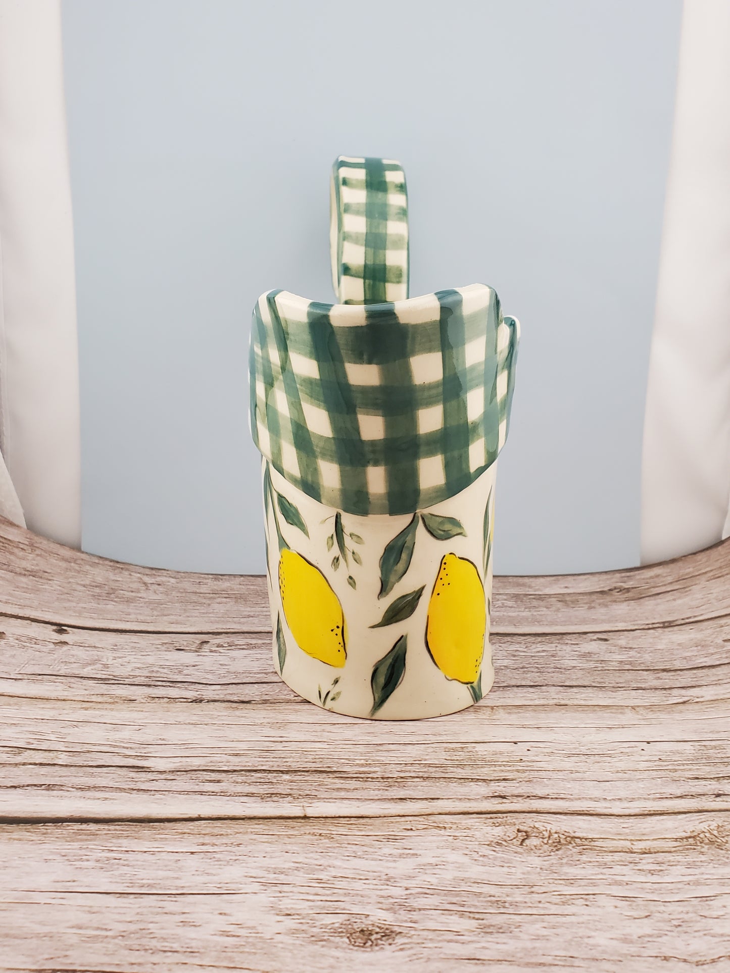 Lemon Pitcher