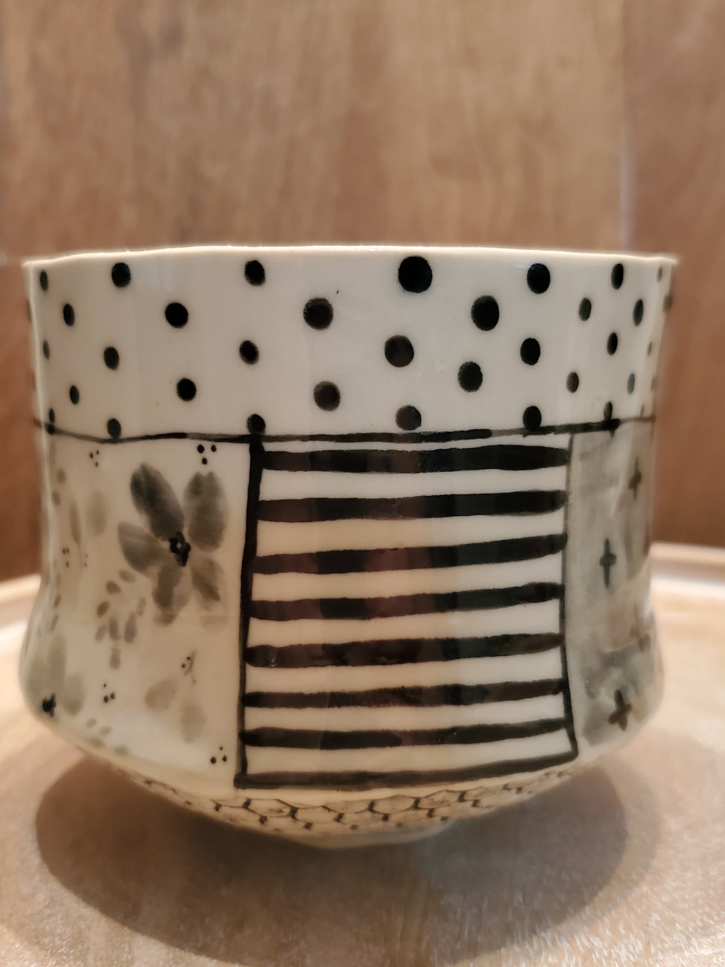 Swiss cross black and white cup / bowl