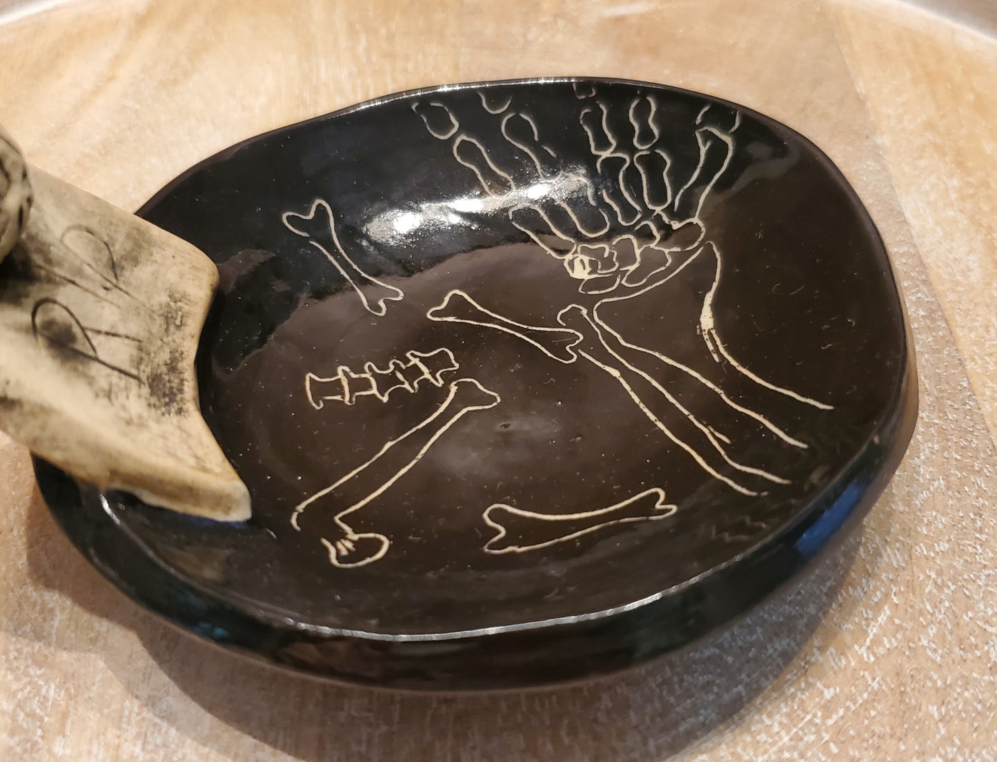Gravestone skull trinket plate