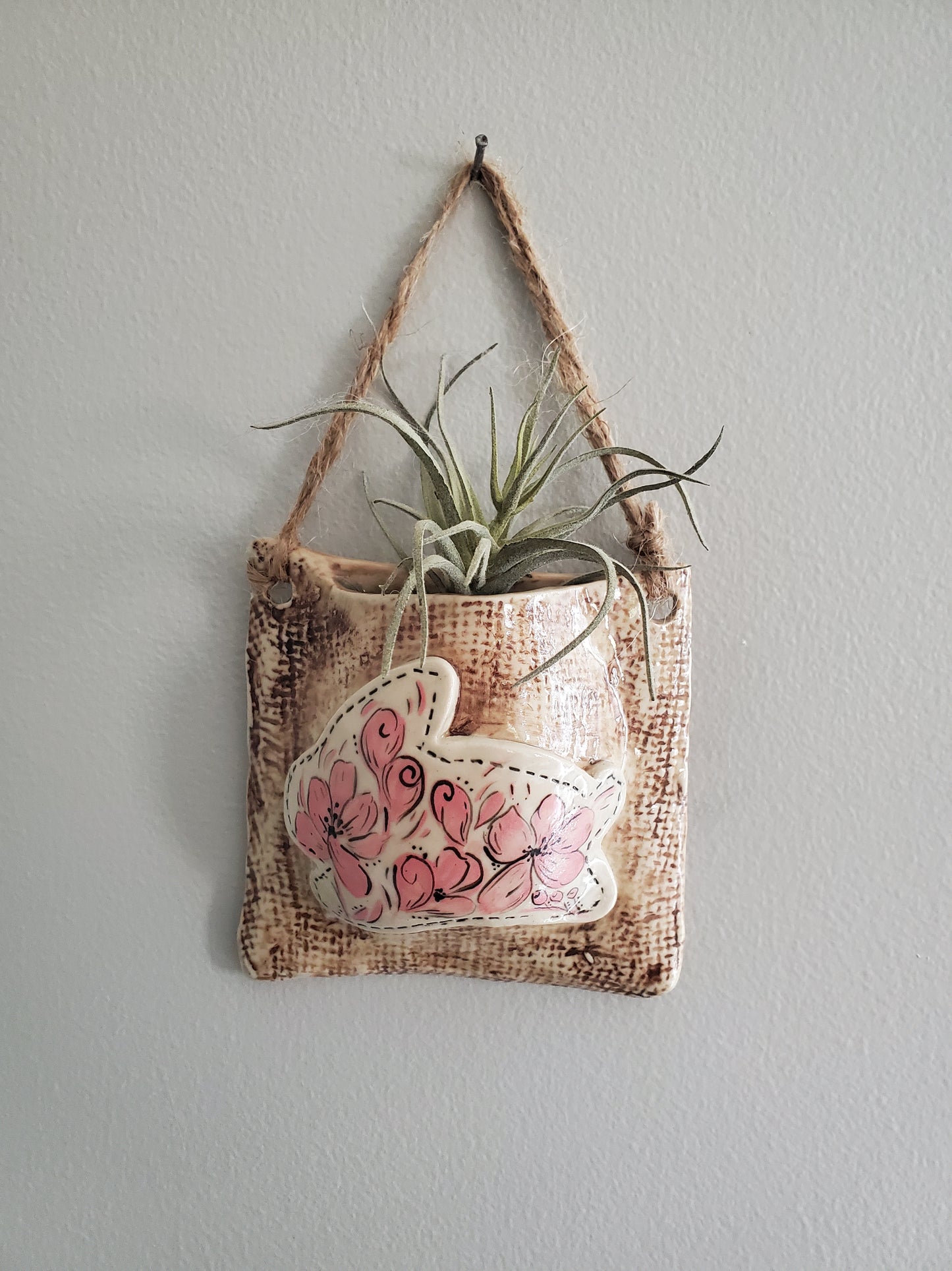 Bunny floral wall pocket