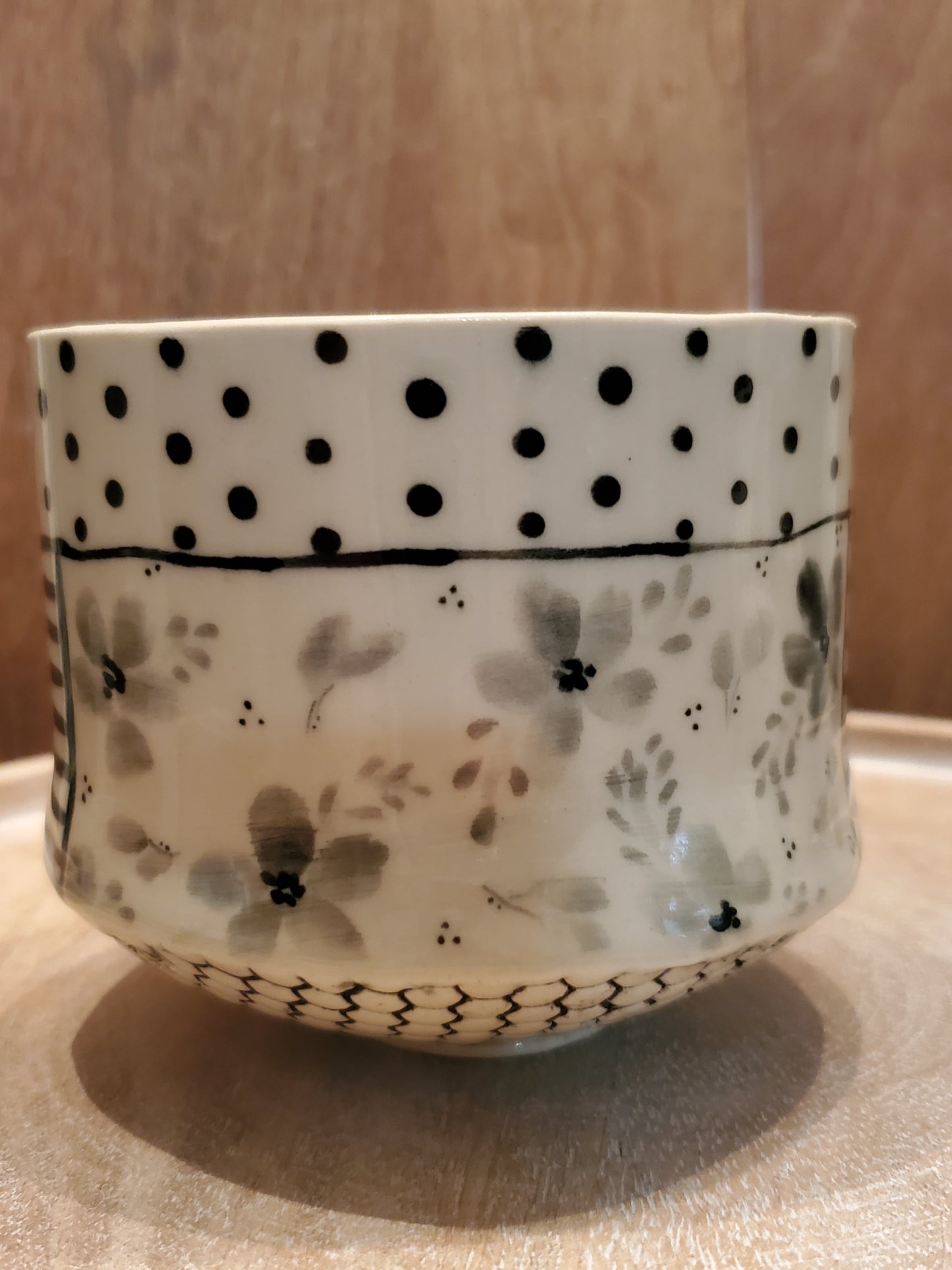 Swiss cross black and white cup / bowl