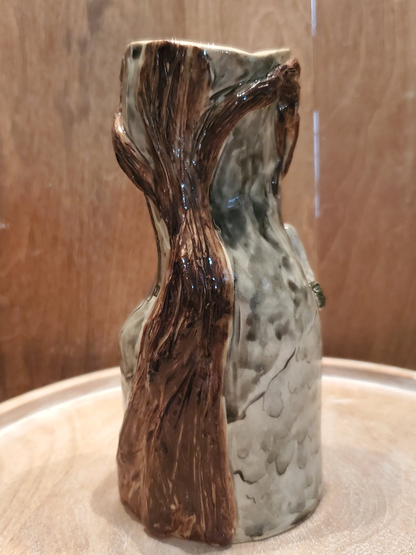 Ghost swing vase