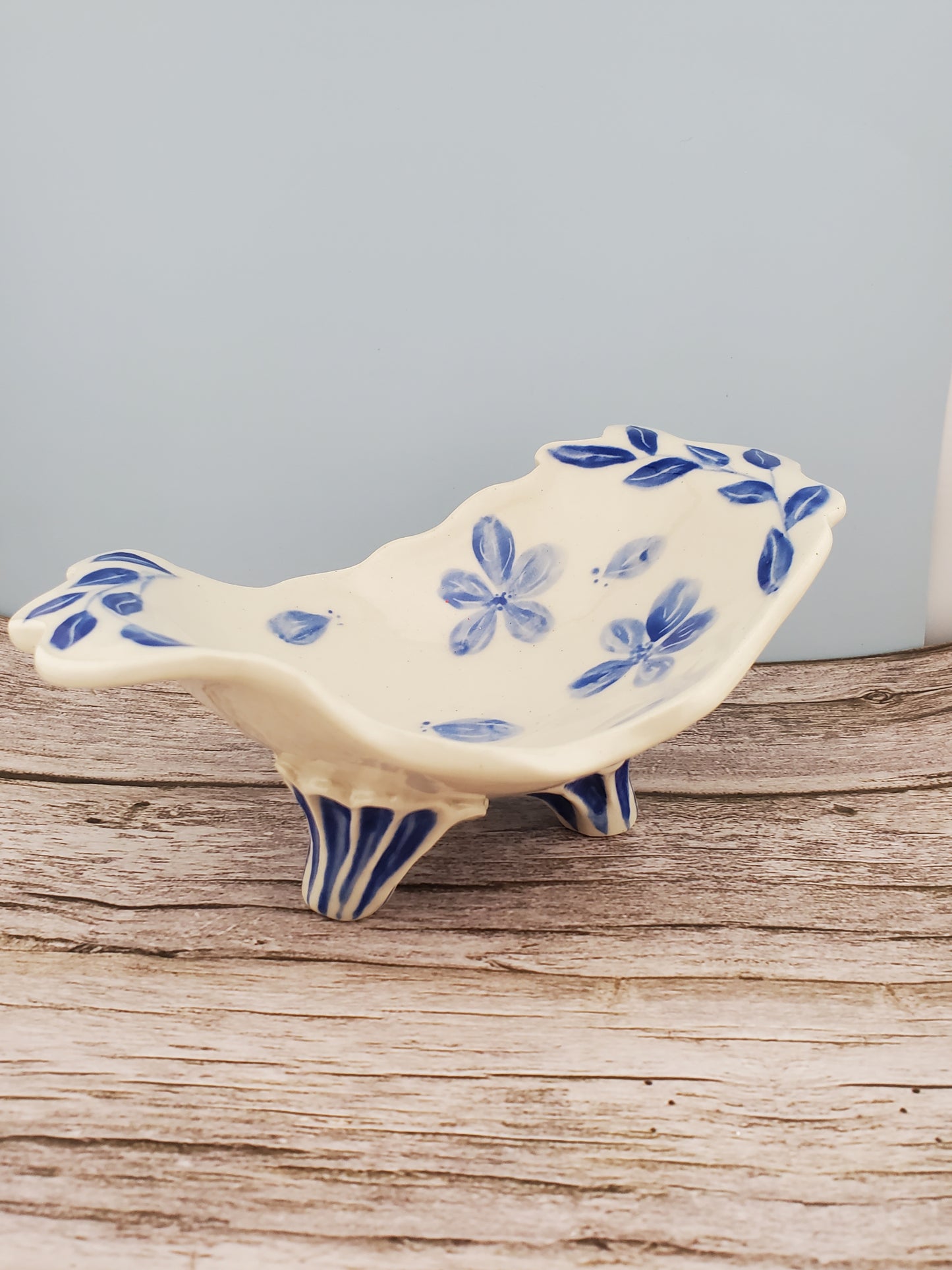 Floral trinket dish