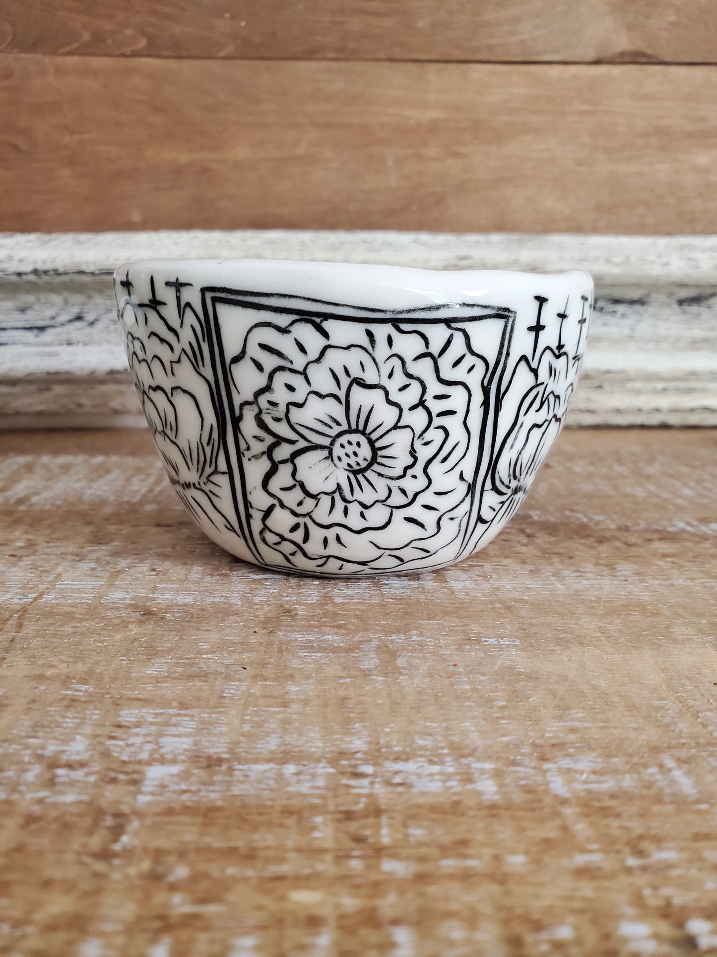 Porcelain Floral Pinch Pot / Bowl