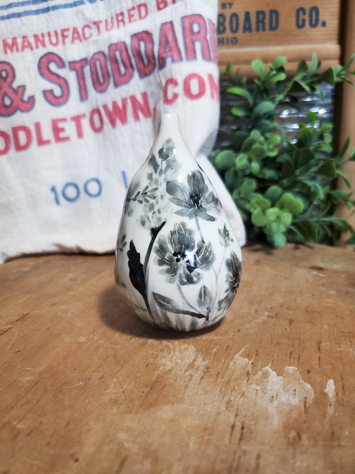 Rattling Floral Porcelain Pear