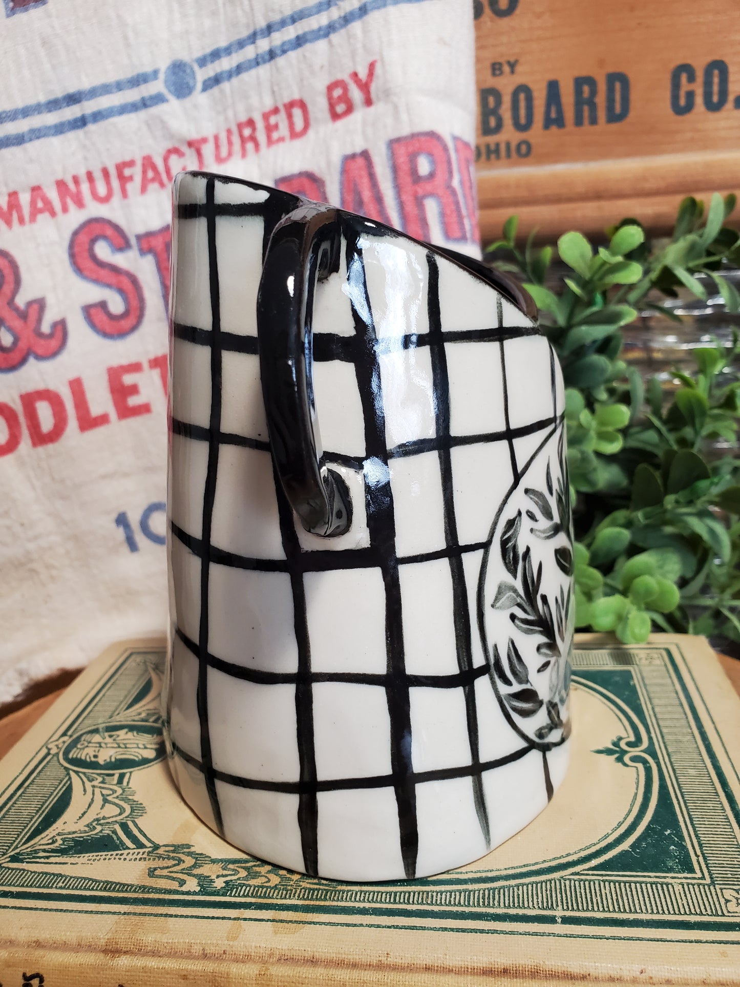 Spring rabbit vase