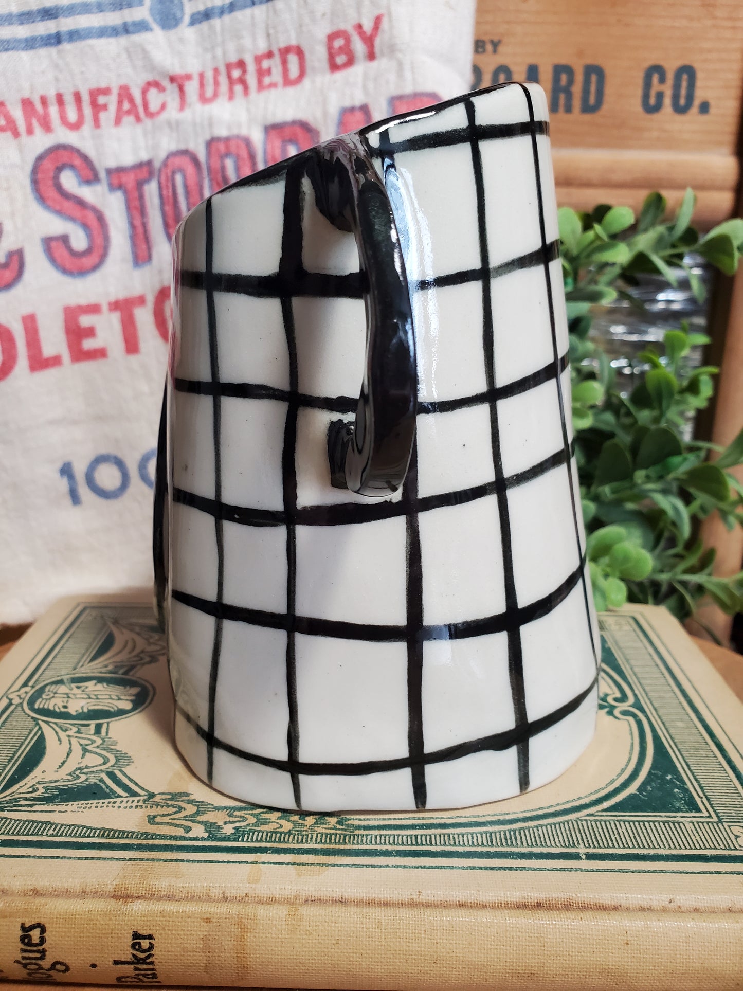Spring rabbit vase