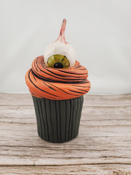 Eyeball Cupcake