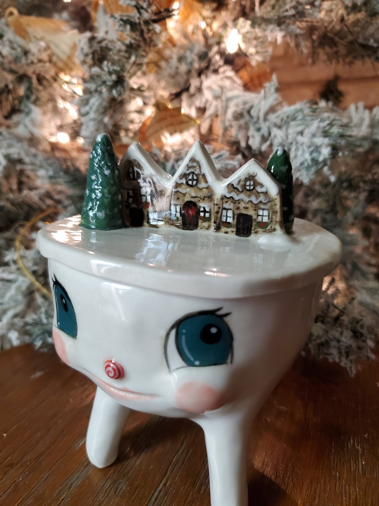 Lil Snowy lidded trinket bowl