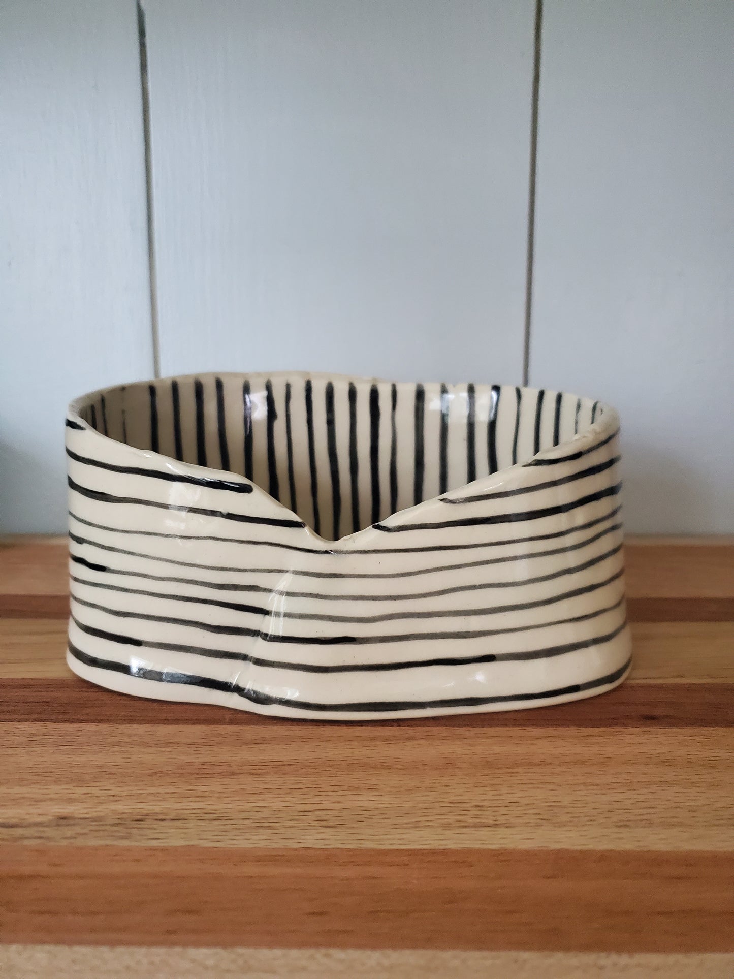 Black and white Vase or catch all