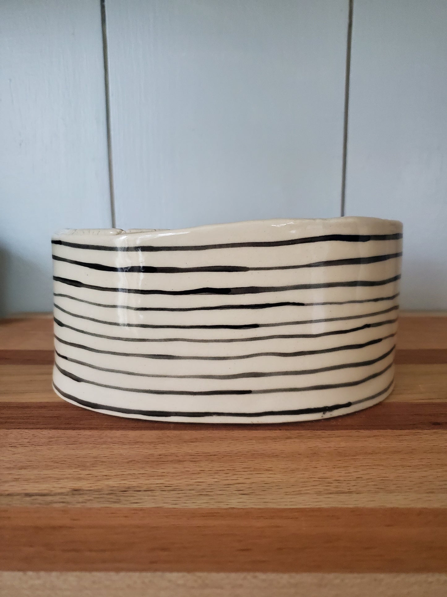 Black and white Vase or catch all