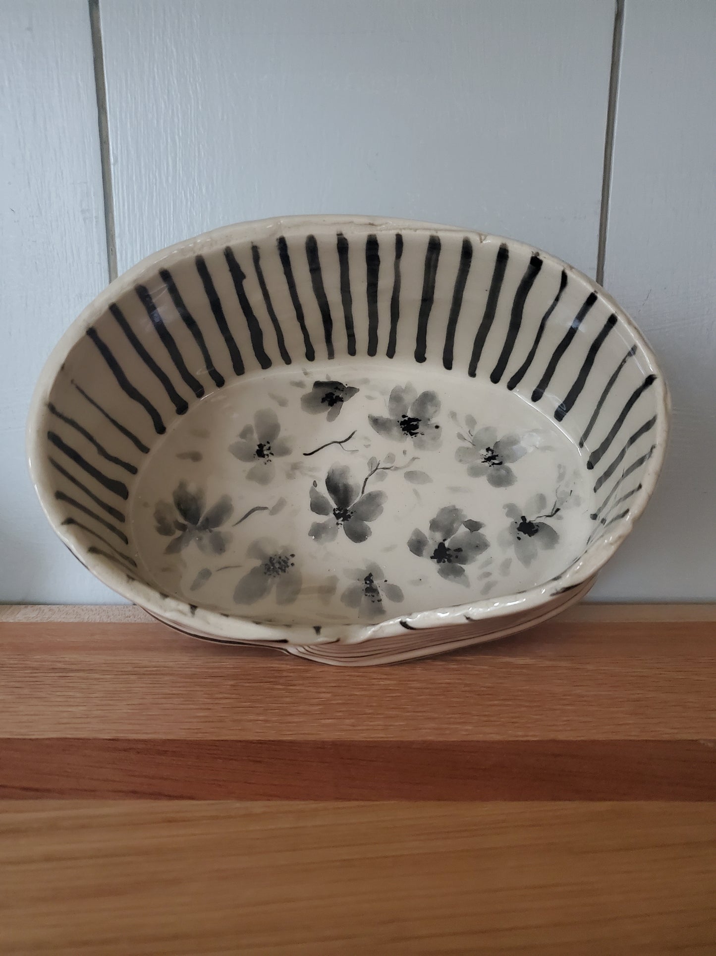 Black and white Vase or catch all