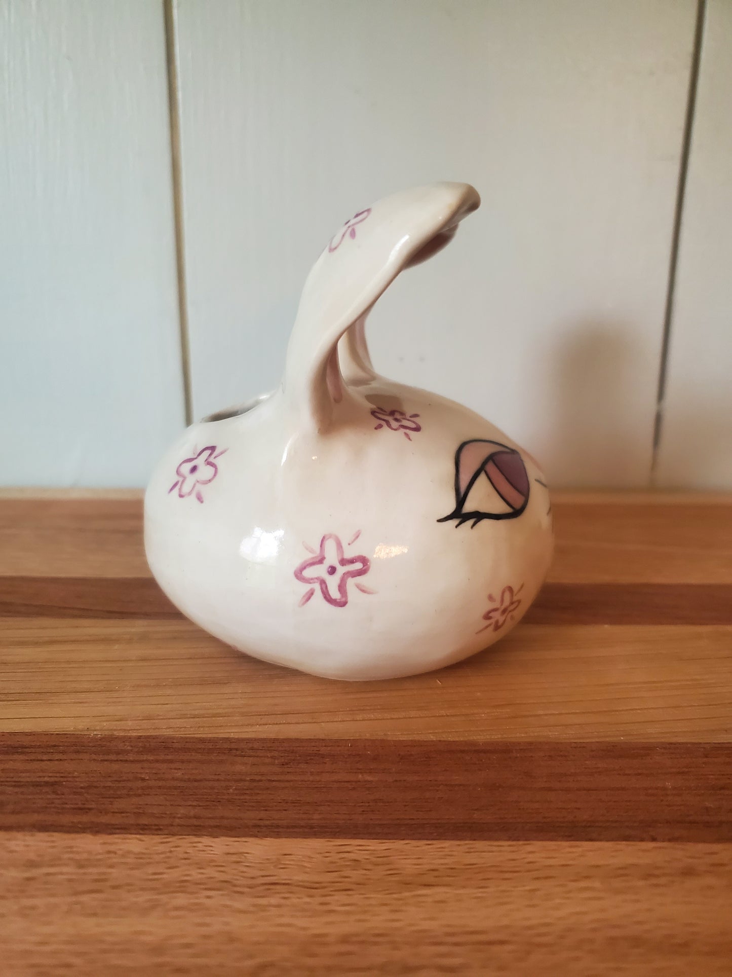 Vintage inspired mini bunny vase