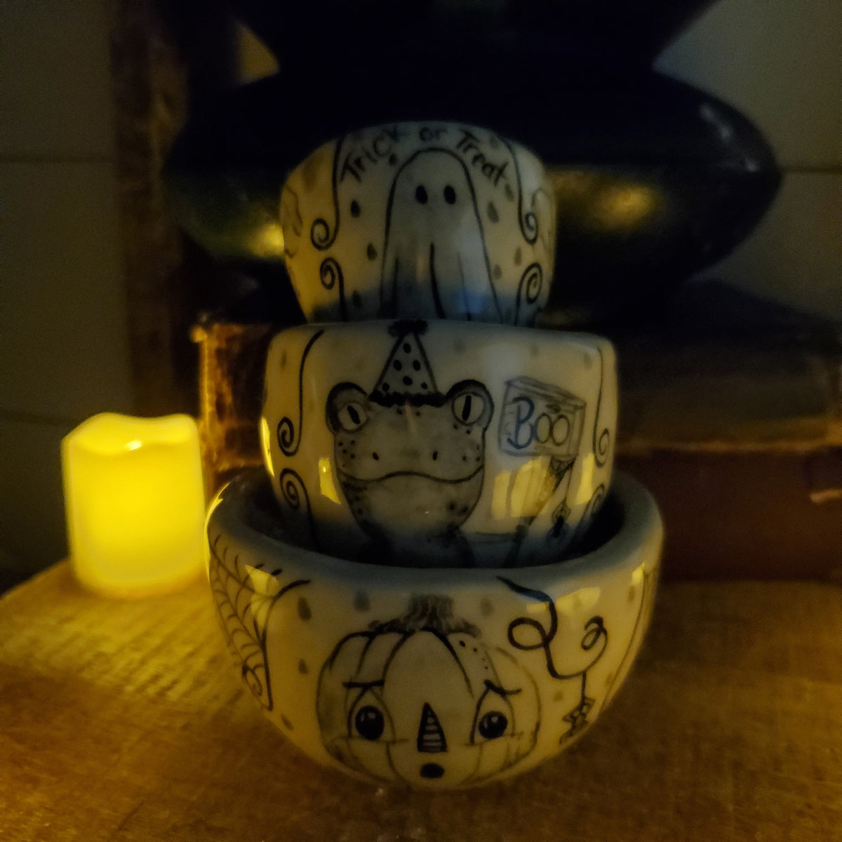 Halloween stacking bowls