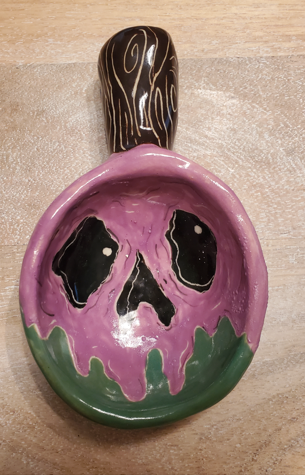 Poison Apple scoop