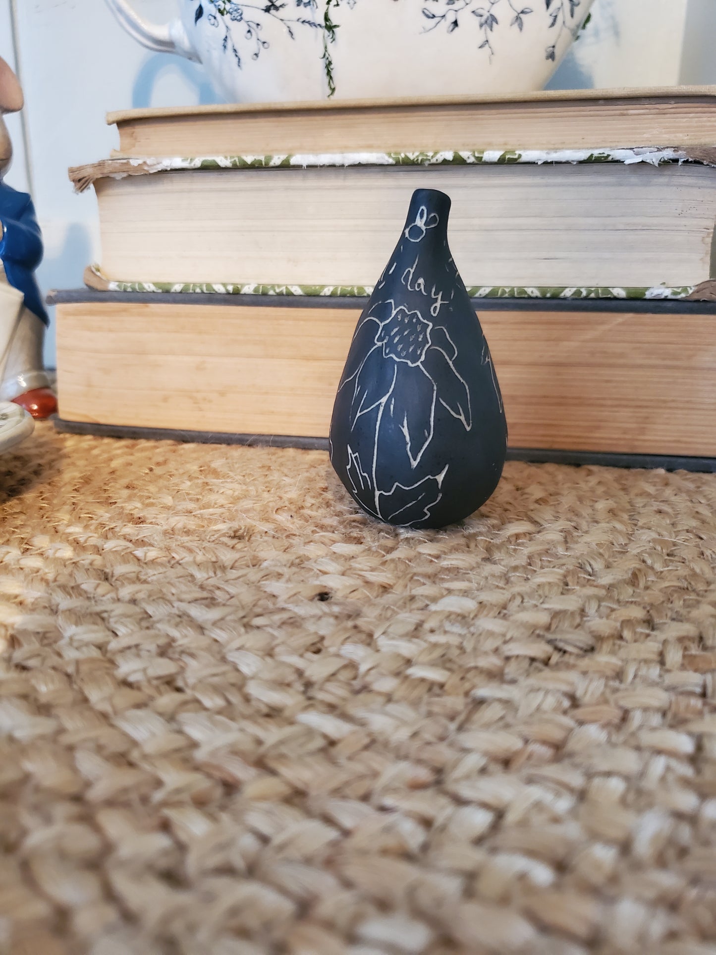 Sgraffito pear