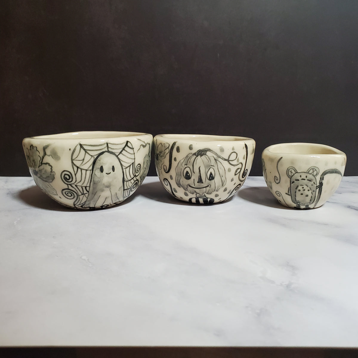 Halloween stacking pinch pots bowls
