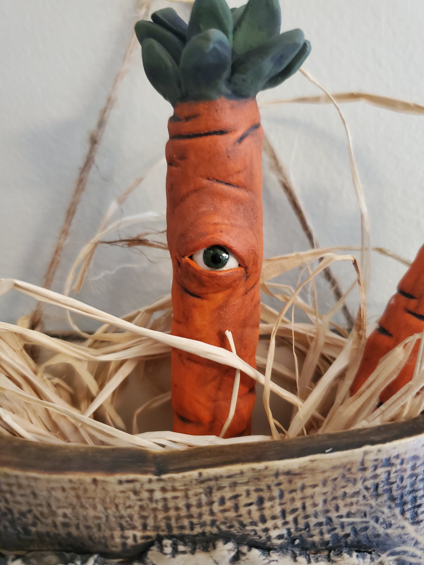 Carrot wall pocket