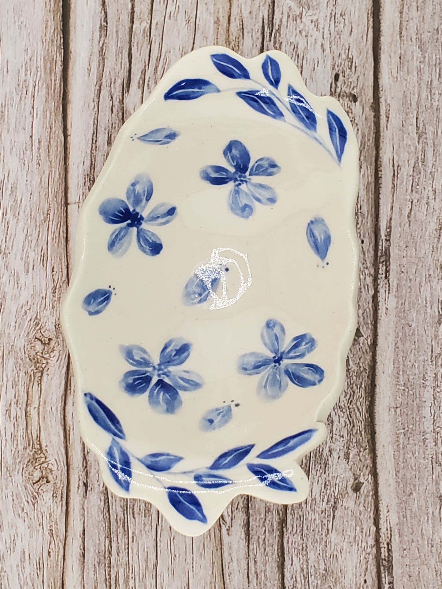 Floral trinket dish