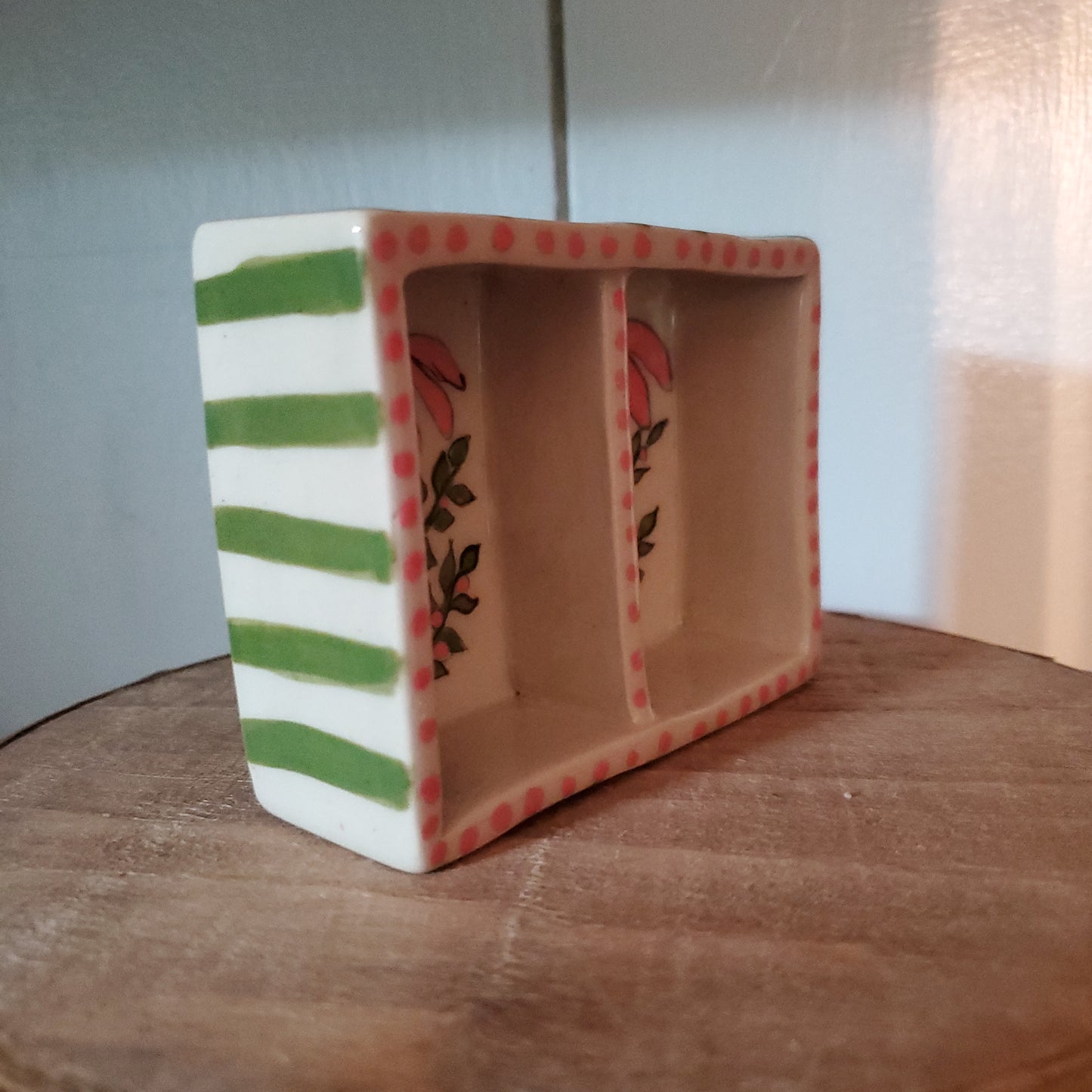 Floral salt and pepper holder