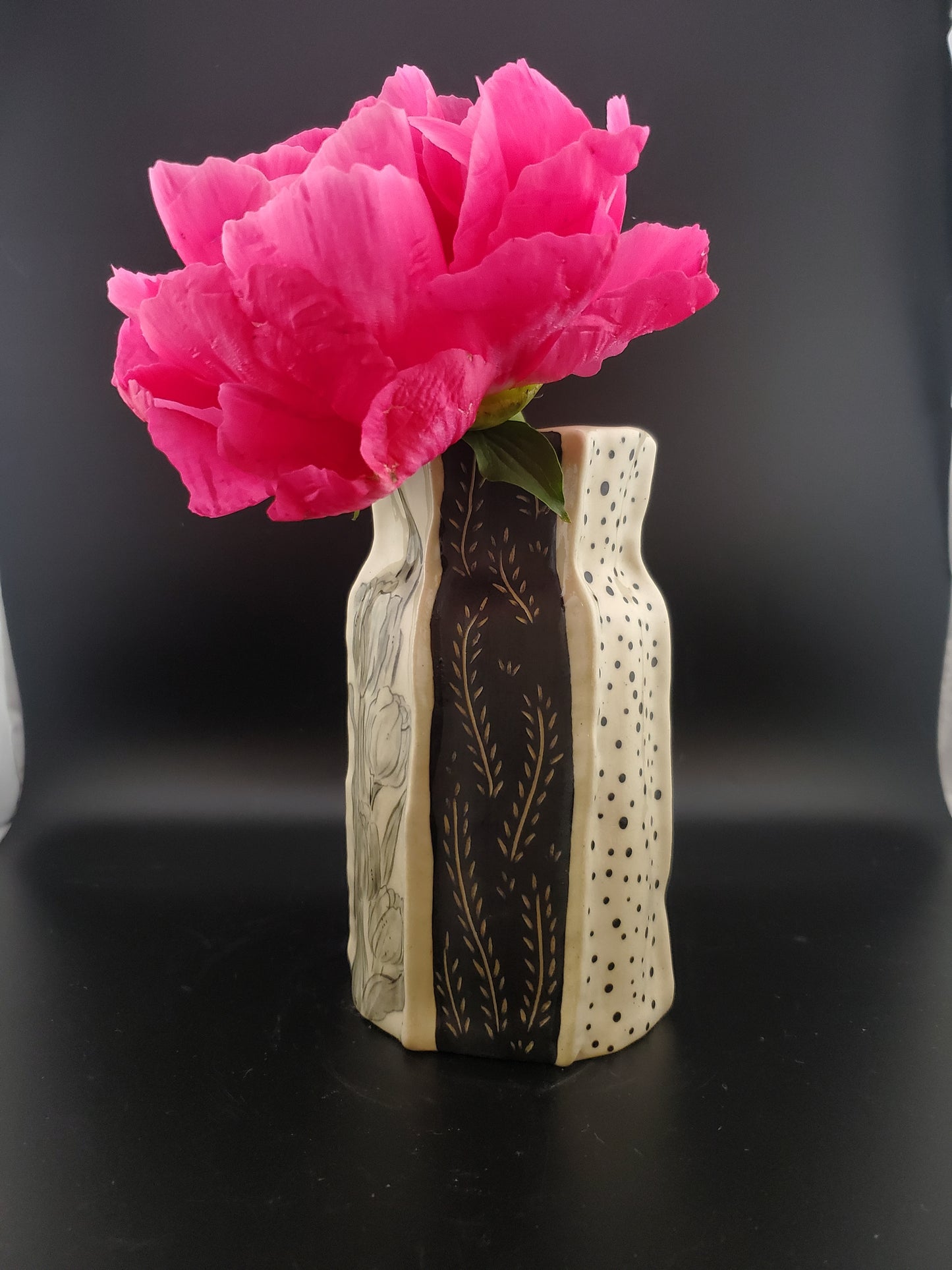 Black and white Vase