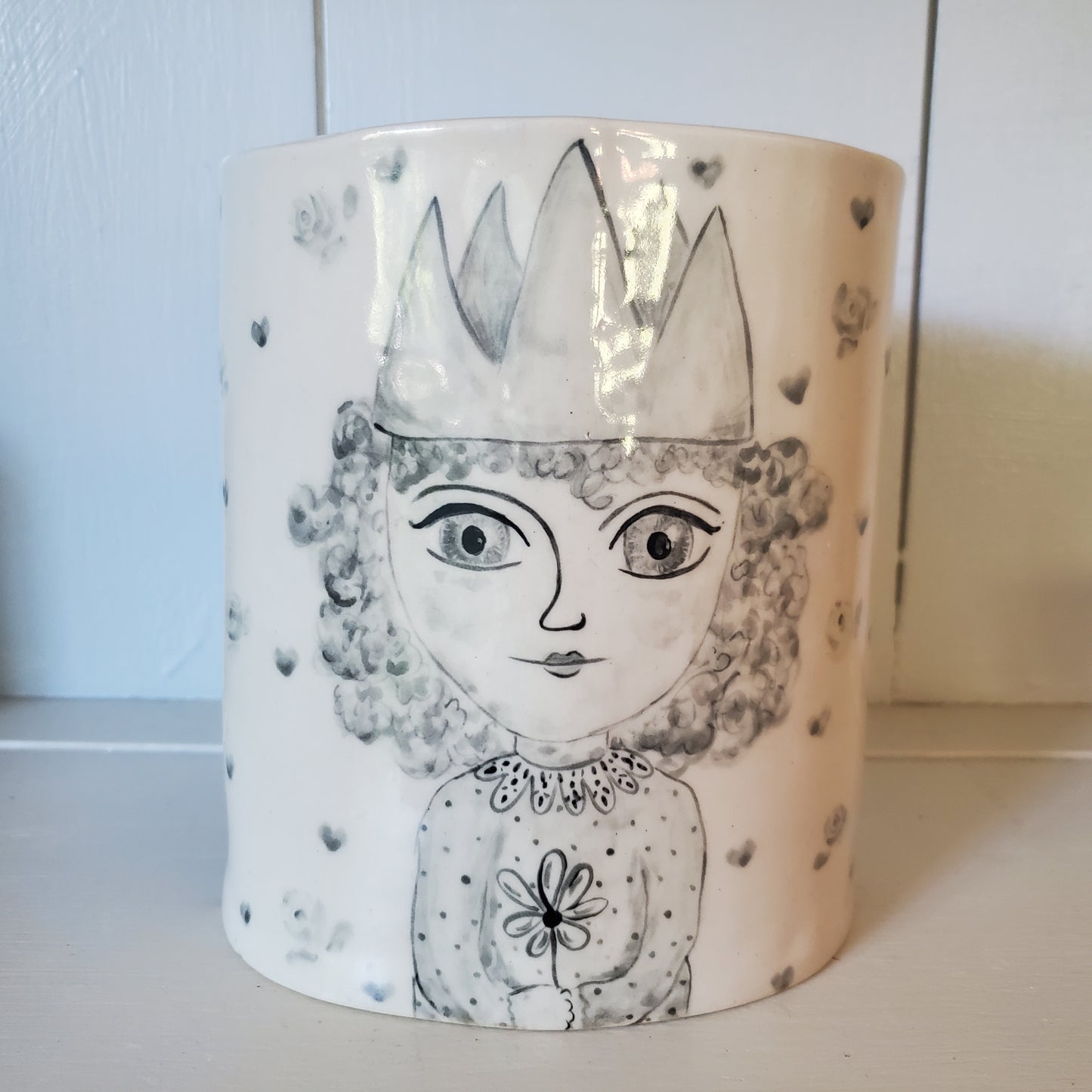 Black and white vase with glaze flaw