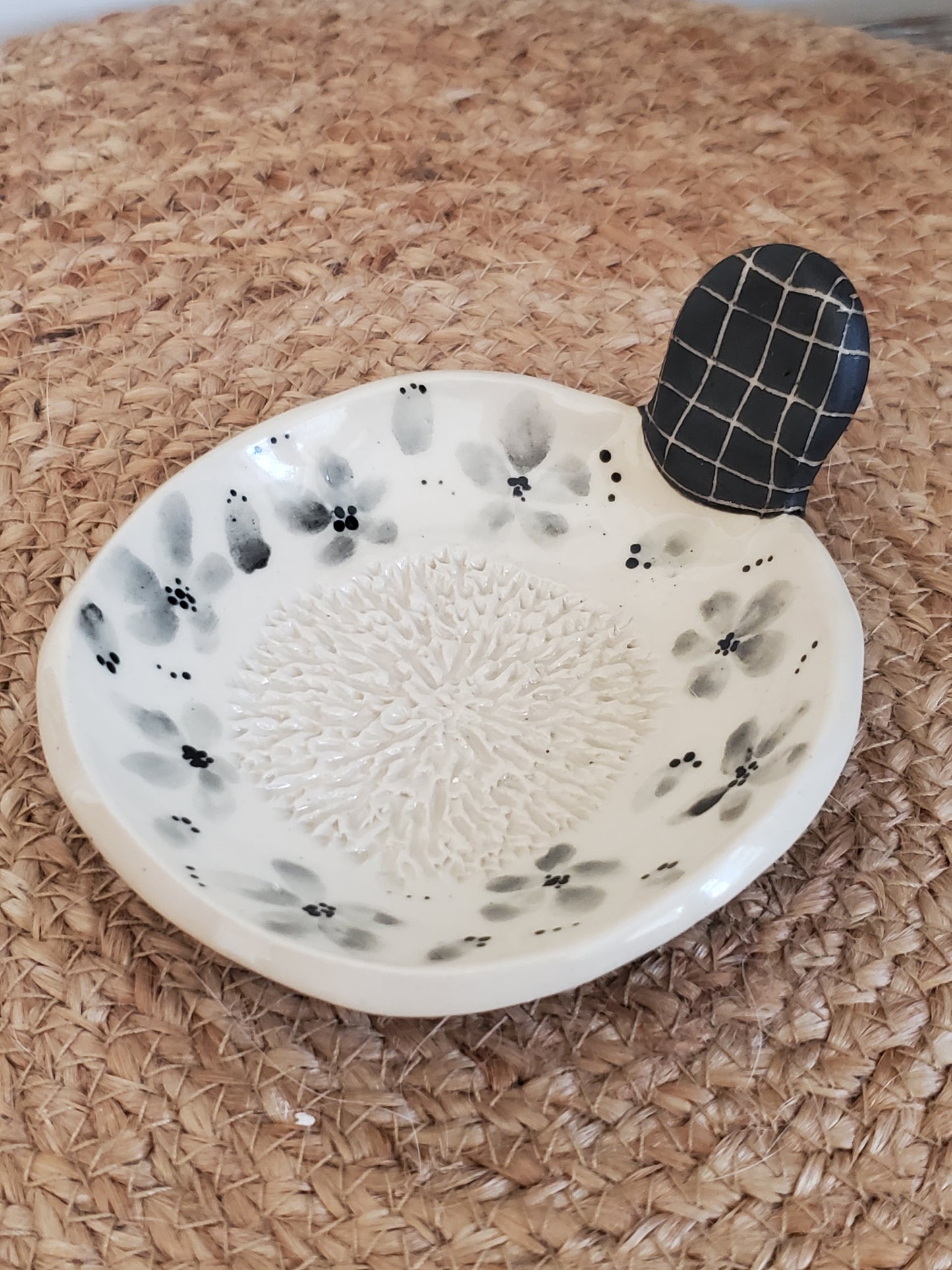 Garlic grater