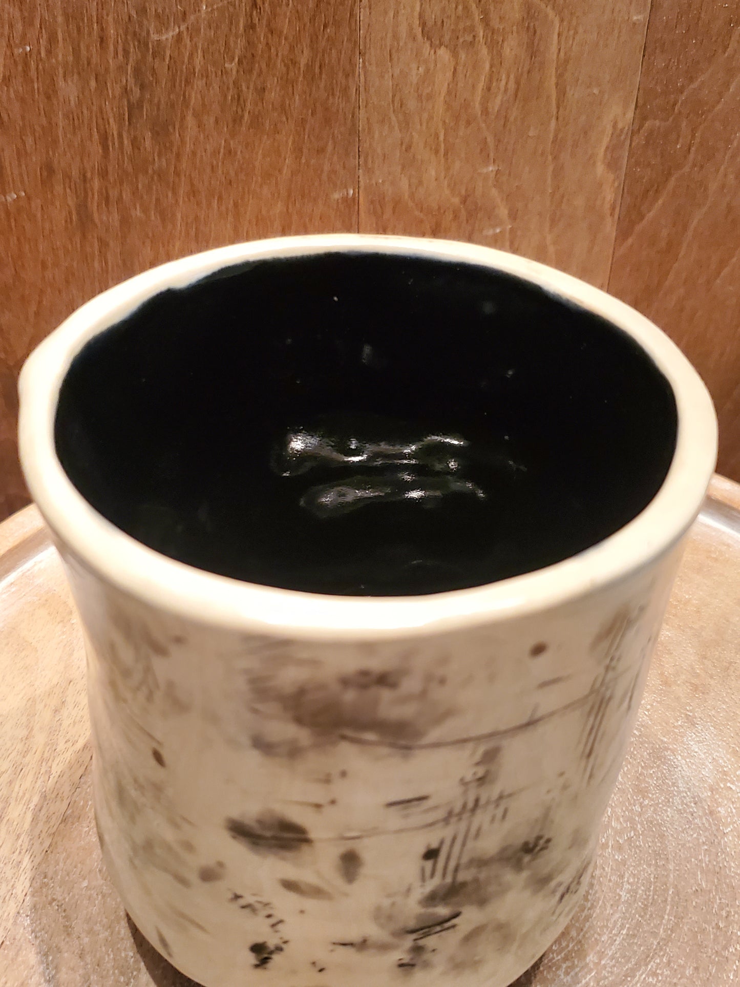 Black and white floral cup