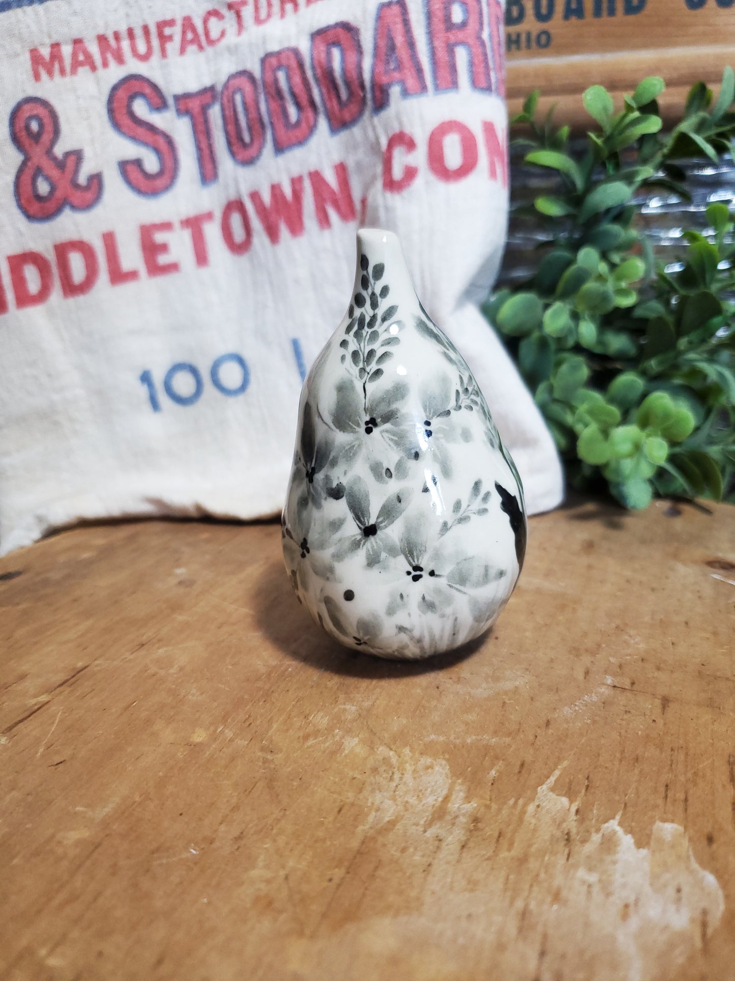 Rattling Floral Porcelain Pear