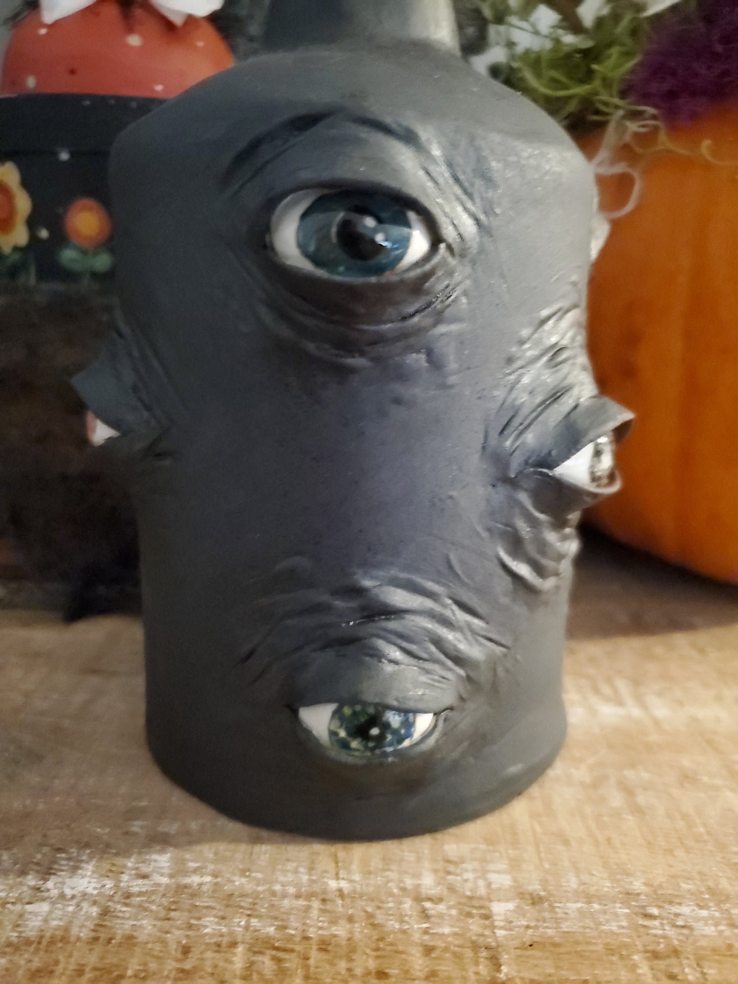 Jeepers Peepers Vase