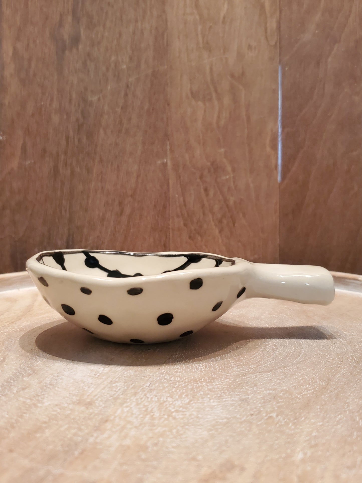Black and white ceramic scoop / spoon