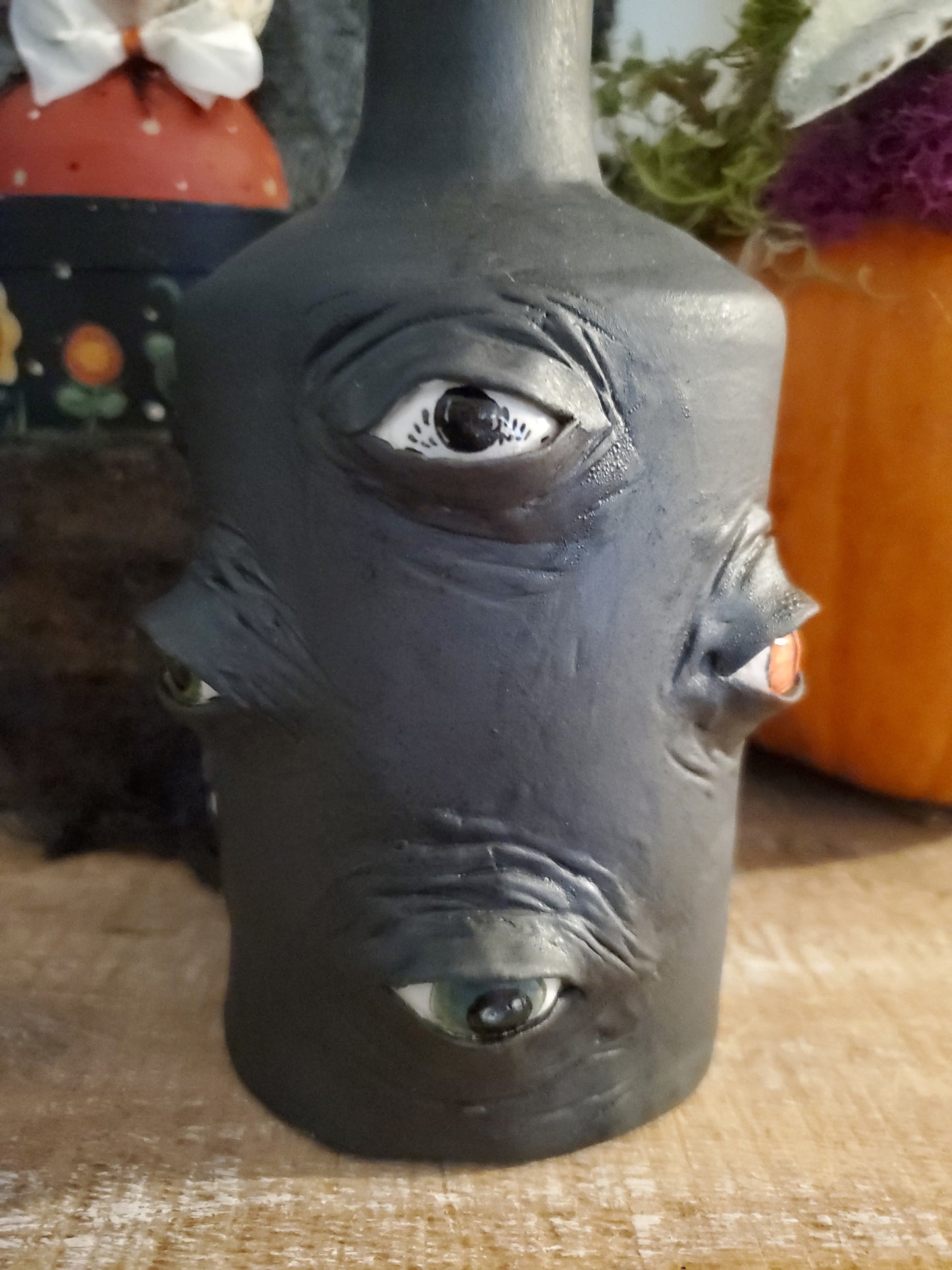 Jeepers Peepers Vase
