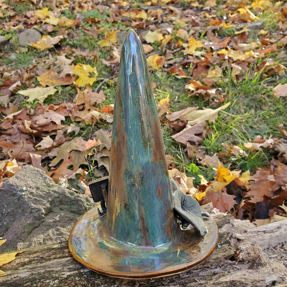 Autumn witch hat with jackolanterns