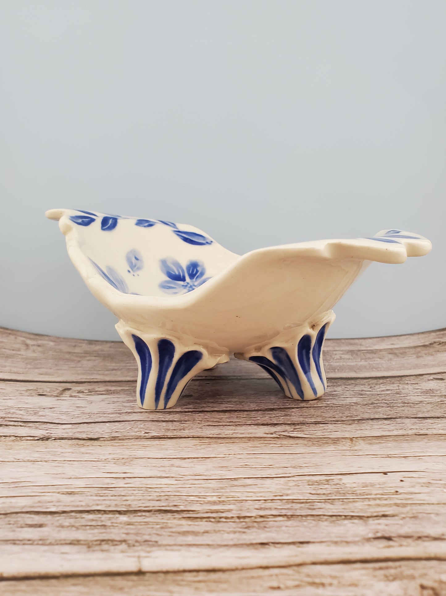 Floral trinket dish