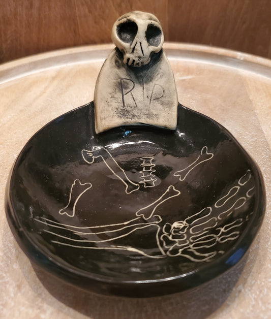 Gravestone skull trinket plate
