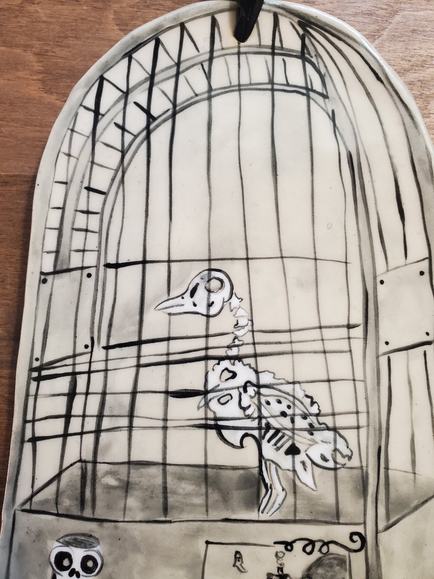 Trompe-l'œil Halloween Bird Cage hanging plaque