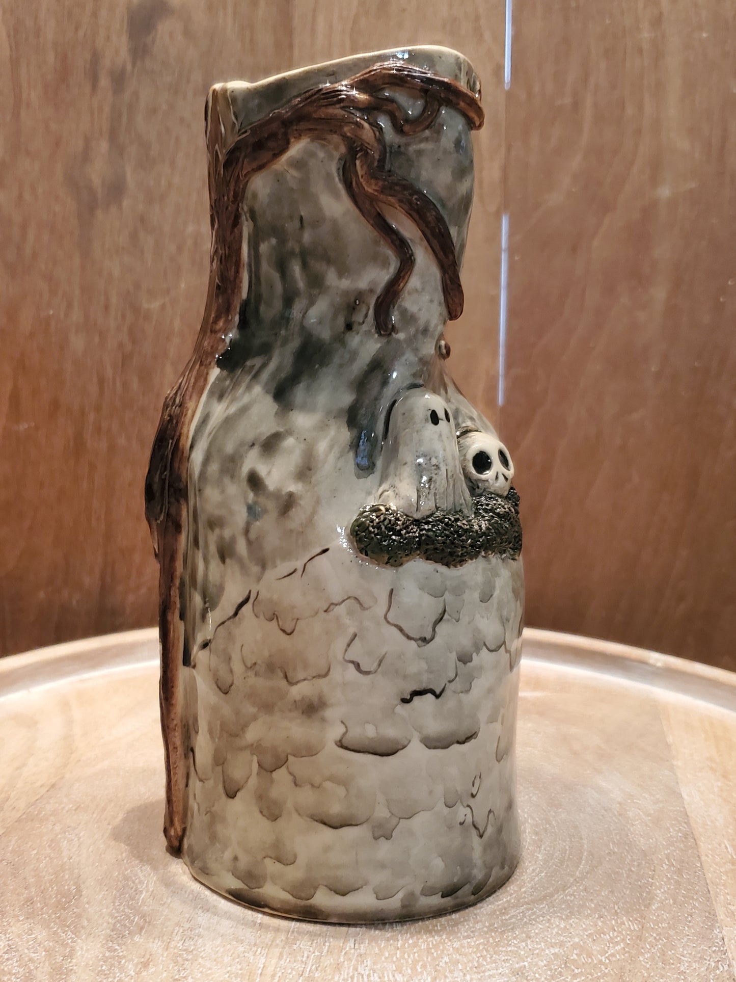 Ghost swing vase