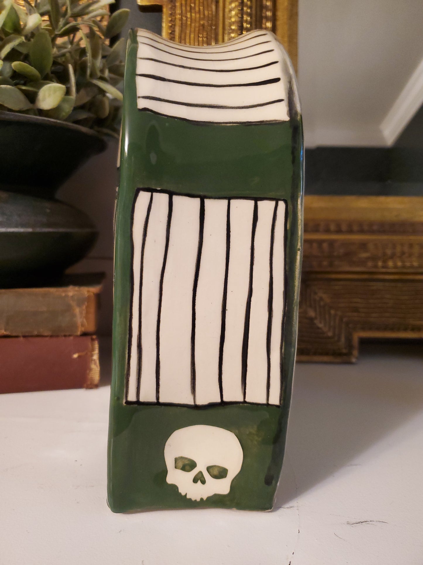 Trompe-l'oeil Double sided Birdhouse