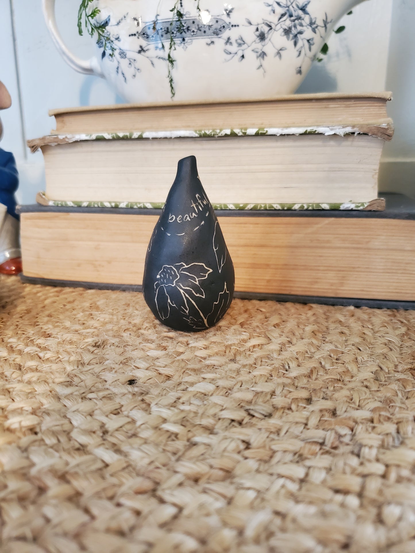 Sgraffito pear