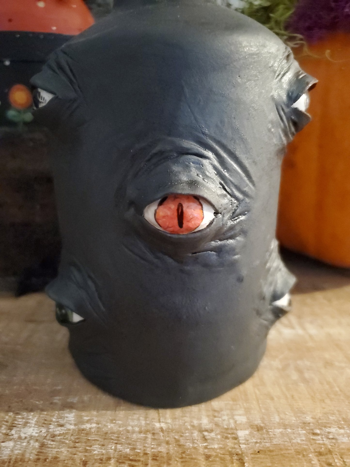 Jeepers Peepers Vase