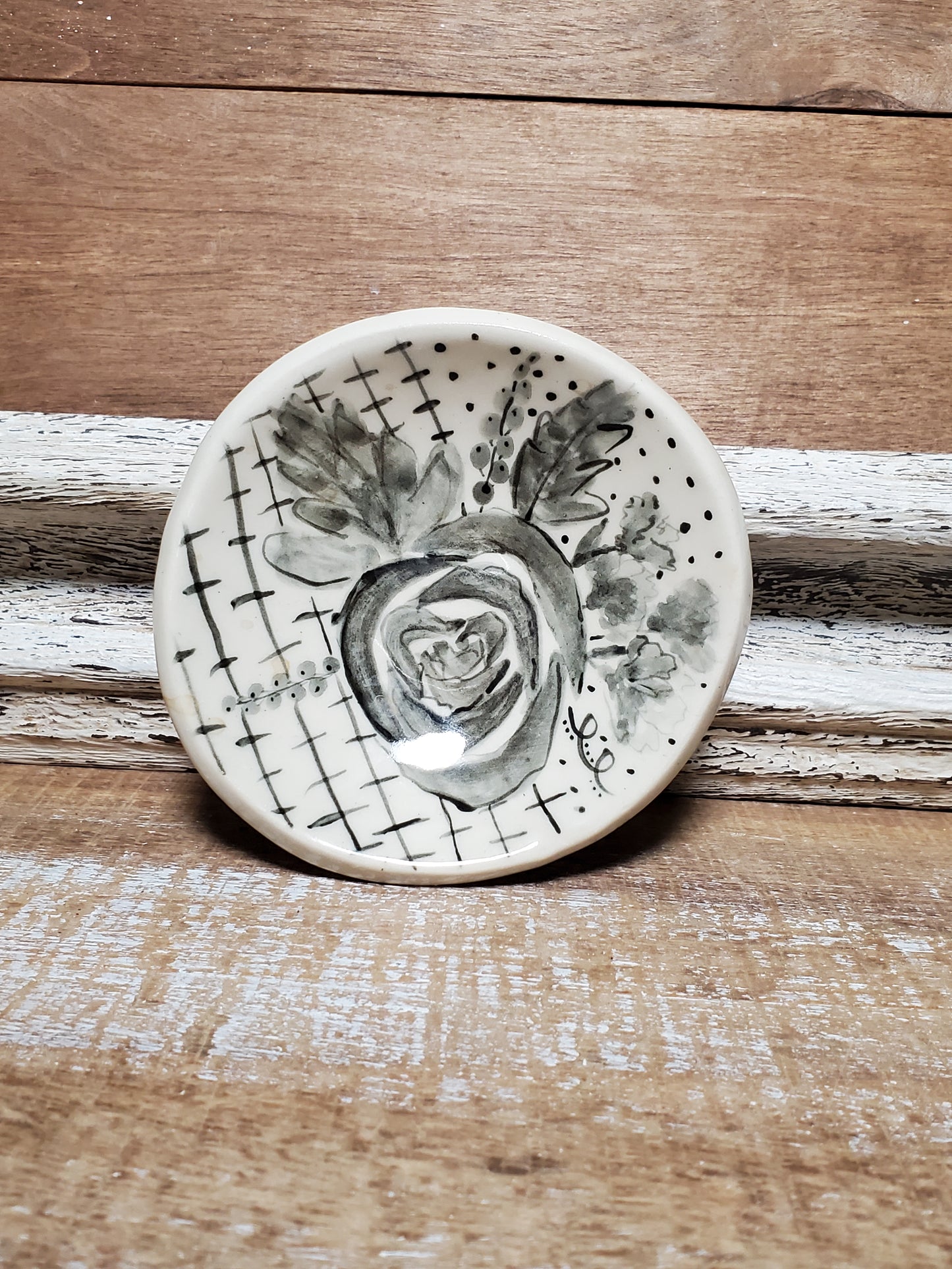 Floral trinket plate